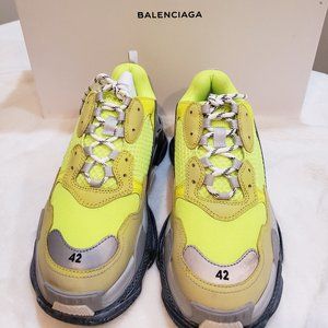 BALENCIAGA TRIPLE S